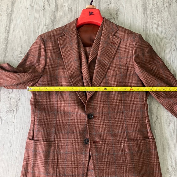 ISAIA New without tags 3 piece suit 48 (European) - Picture 10 of 13